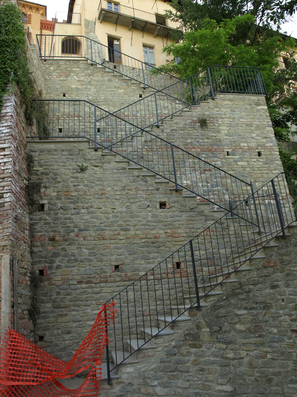 Castello-di-Barolo-Opere-di-consolidamento-scalinata-Studio-tecnico-POD